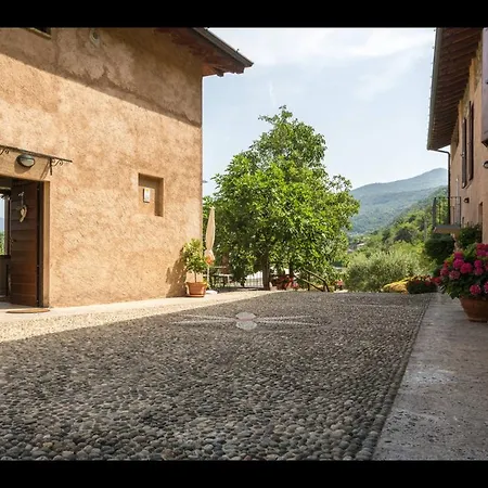 Frühstückspension Ronco Degli Ulivi 4*